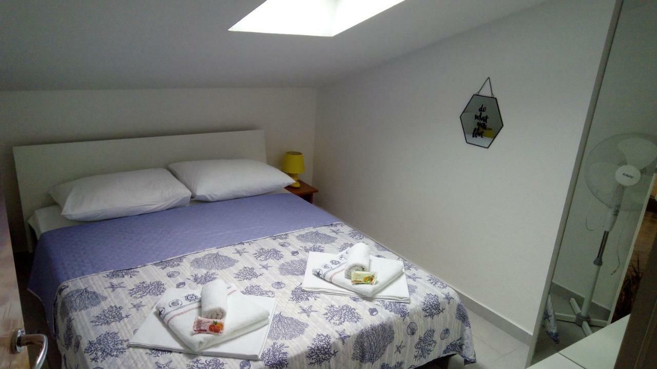 Apartman Sutalo Komarna Exterior photo